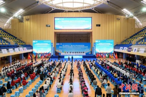 13个国家600余名师生齐聚昆明 以文体会友增进情谊