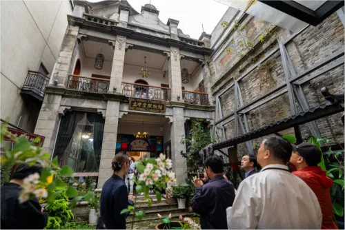 中国武汉“微改造”焕新老街区 在地文化激活文旅消费