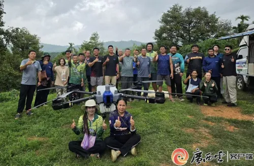 广西无人机飞进泰国榴莲园
