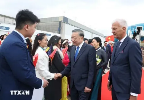 越共中央总书记、国家主席苏林访问欧盟总部并对比利时进行正式访问