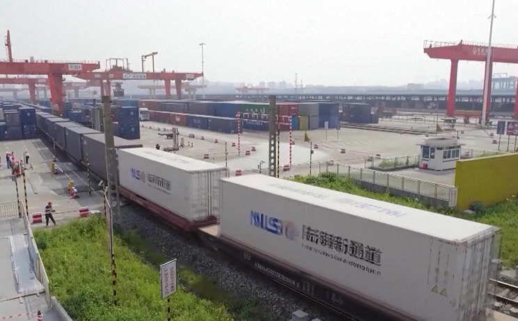 【视频】2026年前三季度，中国西部陆海新通道沿线进出口总值达7870.6亿元人民币